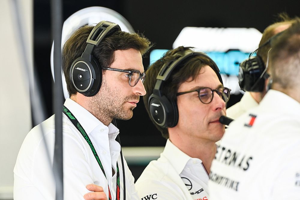 Toto Wolff, Director del equipo y CEO de Mercedes-AMG, y Jerome d'Ambrosio