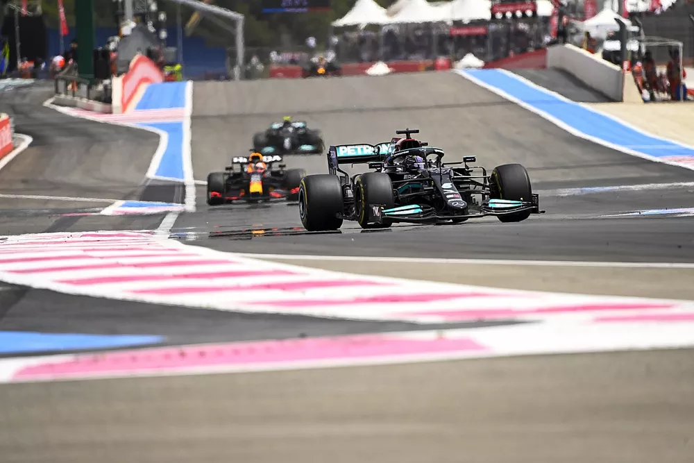 Lewis Hamilton, Mercedes W12, Max Verstappen, Red Bull Racing RB16B