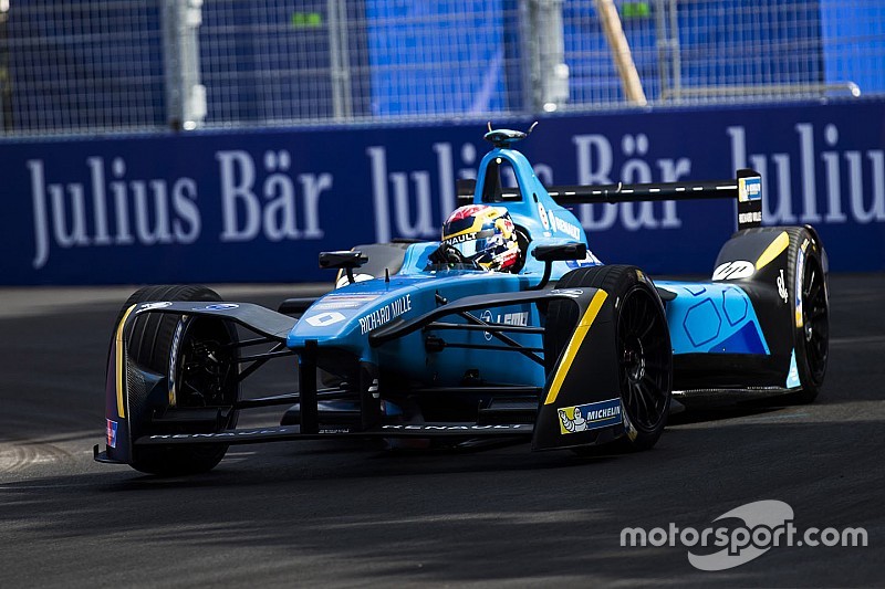 La Renault e.dams de Buemi reconstruite