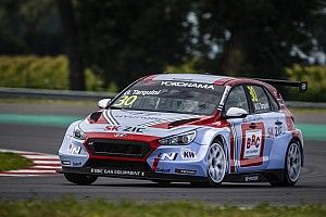 Tarquini ganó la segunda carrera en Eslovaquia