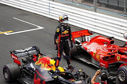 Хемілтон не бачить Ріккардо в Mercedes і Ferrari