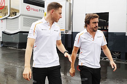 Alonso: „Ez egy hülye manőver volt Vetteltől”