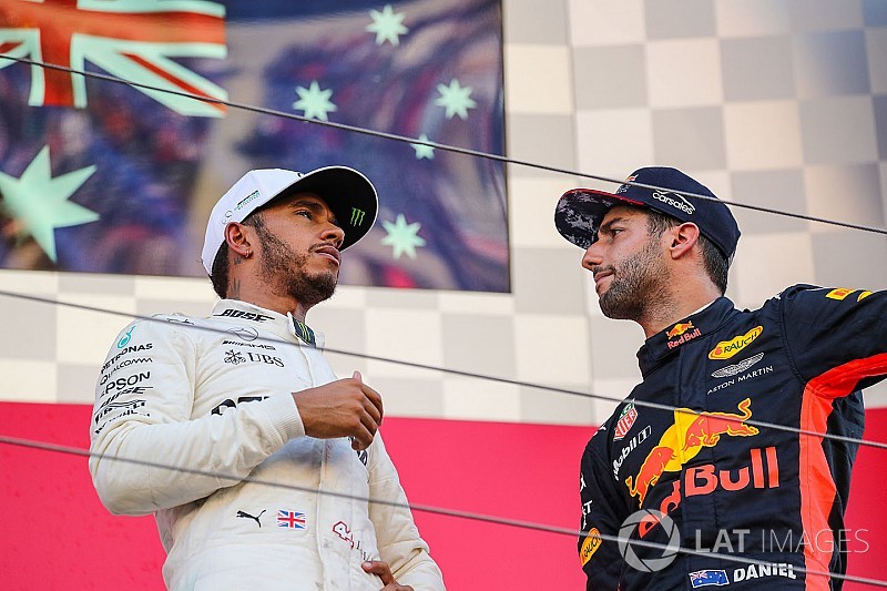 Hamilton: Ricciardo seharusnya lebih dihargai oleh Red Bull