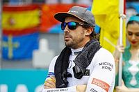 Para Alonso, vit&oacute;ria da Red Bull joga press&atilde;o na McLaren