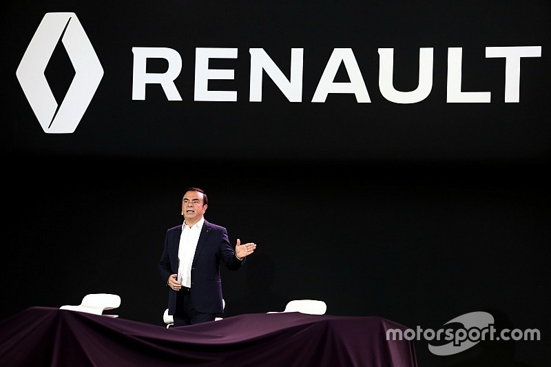 Карлос Гон пішов із посади генерального директора Renault