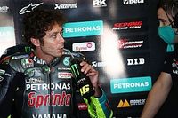 Rossi: &ldquo;Estoy contento de tener una ni&ntilde;a porque as&iacute; no correr&aacute; en MotoGP&rdquo;