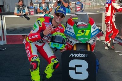 MotoE: Granado é terceiro em corrida marcada por forte acidente de piloto húngaro; Casadei vence