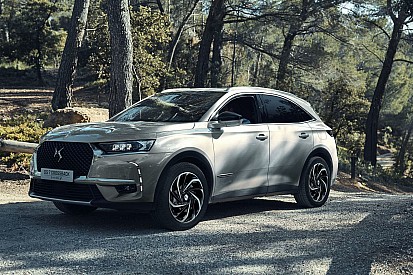 DS Automobiles представила гібридний кросовер DS 7 потужністю 300 к.с.