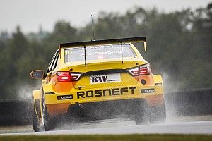 Catsburg lidera un 1-2-3 de Lada 'en casa'