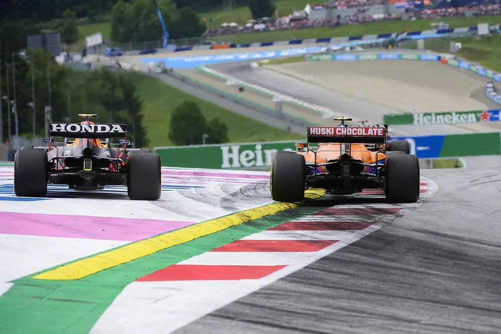 Sergio Perez, Red Bull Racing RB16B,Lando Norris, McLaren MCL35M