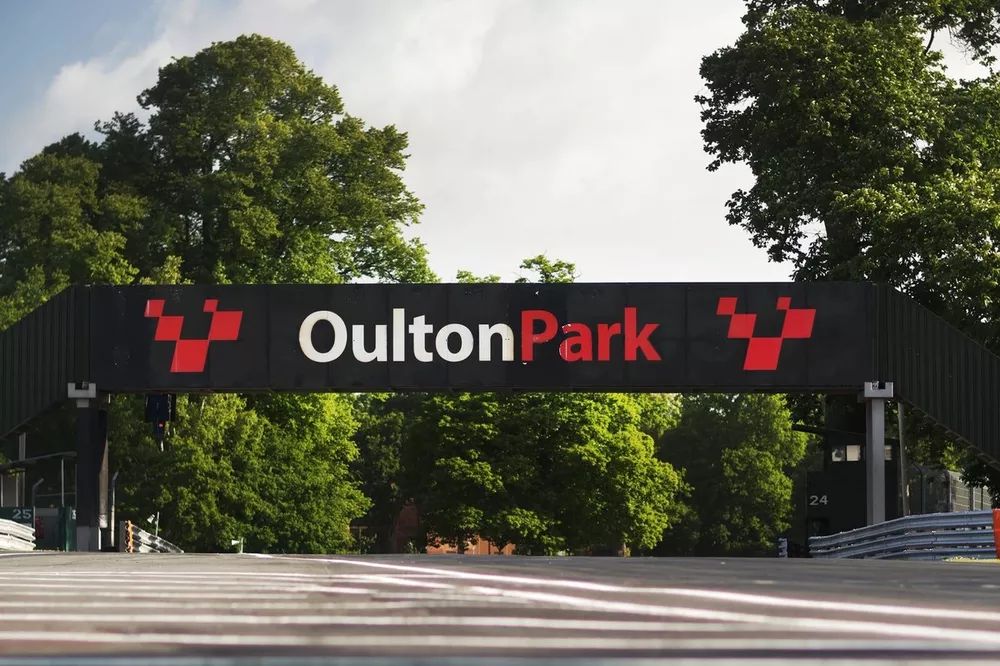 Oulton Park 