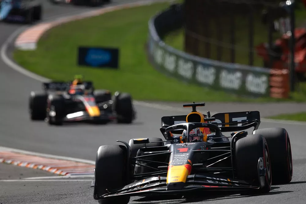 Max Verstappen, Red Bull Racing RB19, Sergio Perez, Red Bull Racing RB19