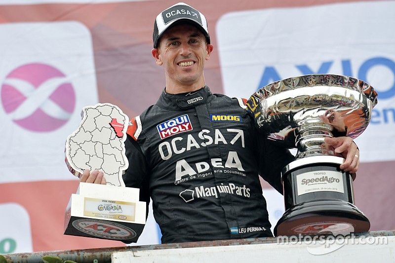 Podio: ganador Leonel Pernía, Maquin Parts Racing