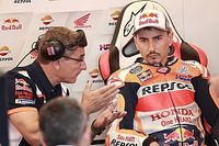 Lorenzo deja el test de Misano con m&aacute;s dolor