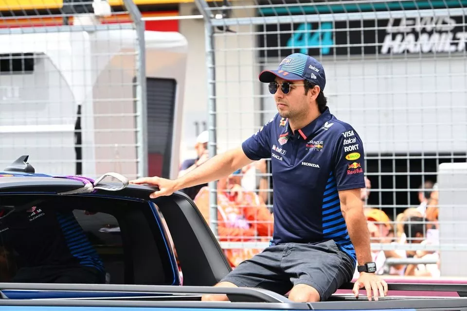 Sergio P&eacute;rez, Red Bull Racing, en el desfile de pilotos