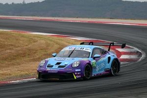 Furo de pneu a mais de 180 km/h tira pódio de Sanchez e Martins na etapa do Algarve da Porsche Cup