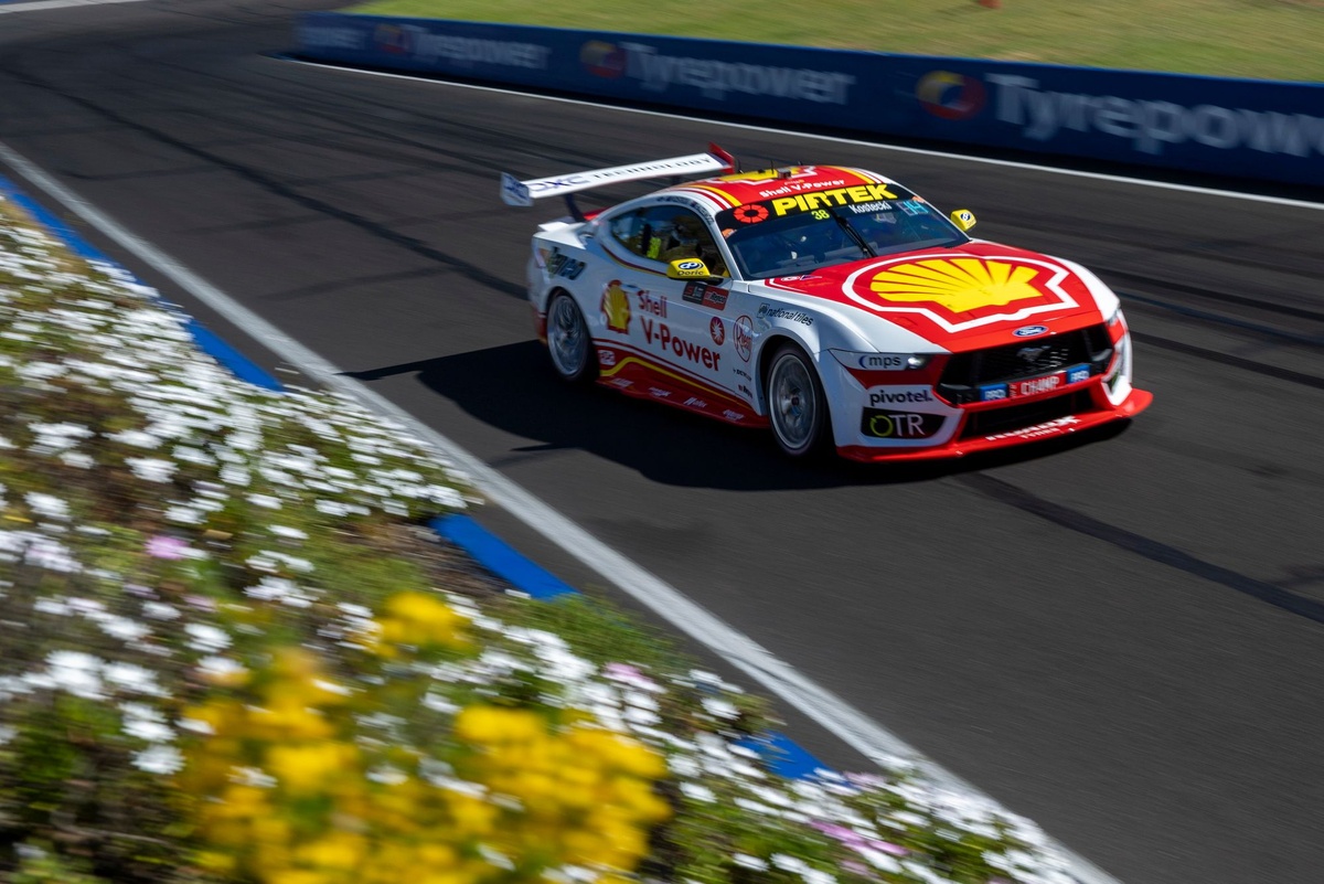 Supercars Bathurst 1000: Kostecki leads Ford dominance in Top 10 Shoot Out