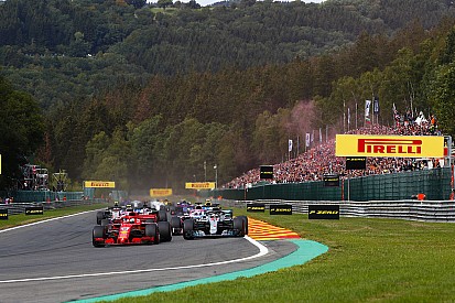 Hamilton: “We moeten dezelfde trucjes als Ferrari vinden”