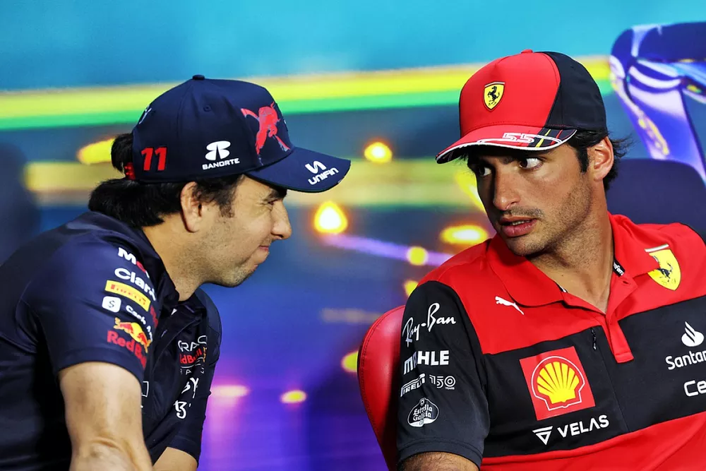 Sergio P&eacute;rez, Red Bull Racing Carlos Sainz, Ferrari en rueda de prensa