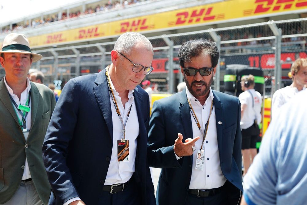 Stefano Domenicali, CEO de la Fórmula 1, y Mohammed ben Sulayem, presidente de la FIA