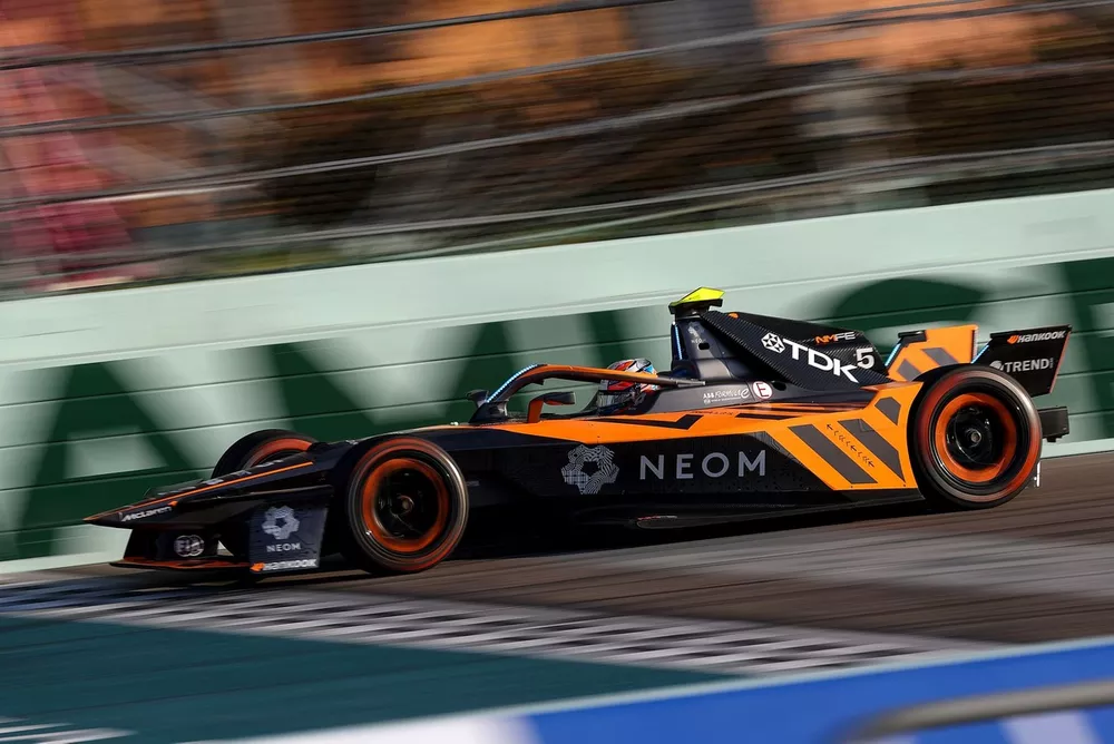 Taylor Barnard, NEOM McLaren Formula E Team