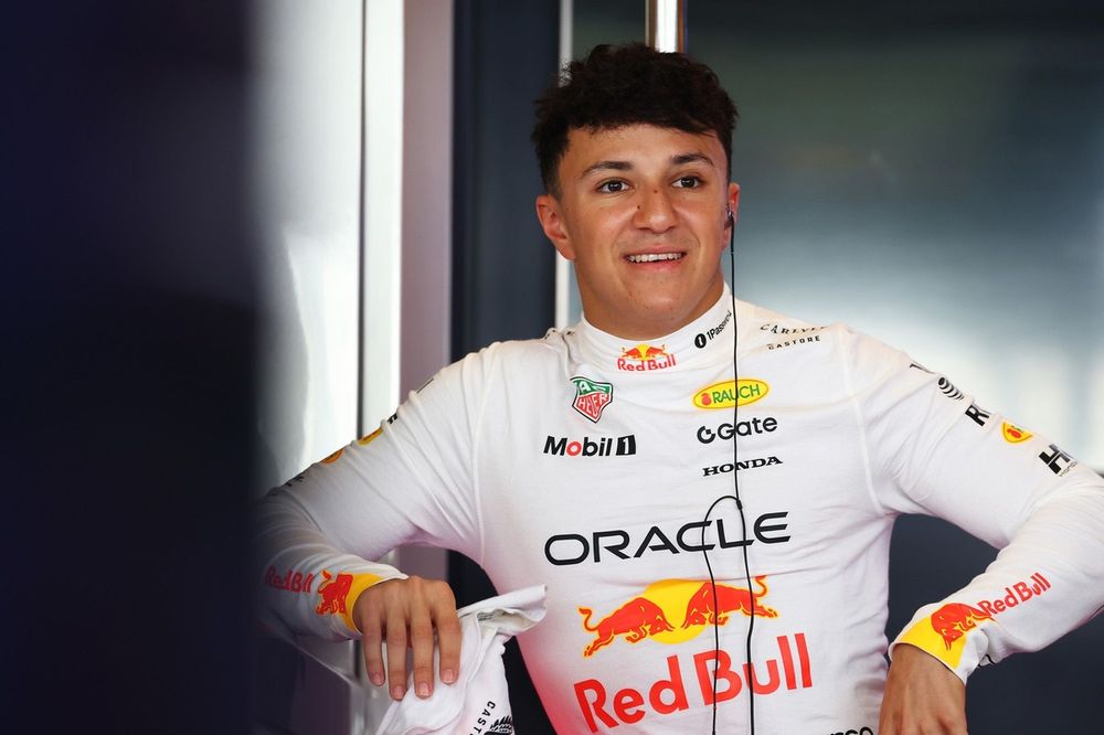 Isack Hadjar, Red Bull Racing