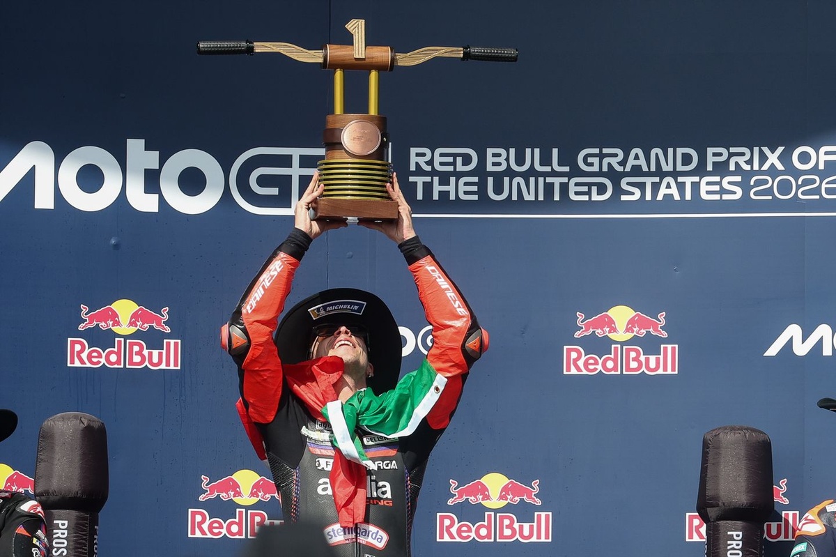 Quais recordes Bezzecchi bateu com sua vitória no GP dos EUA de MotoGP?