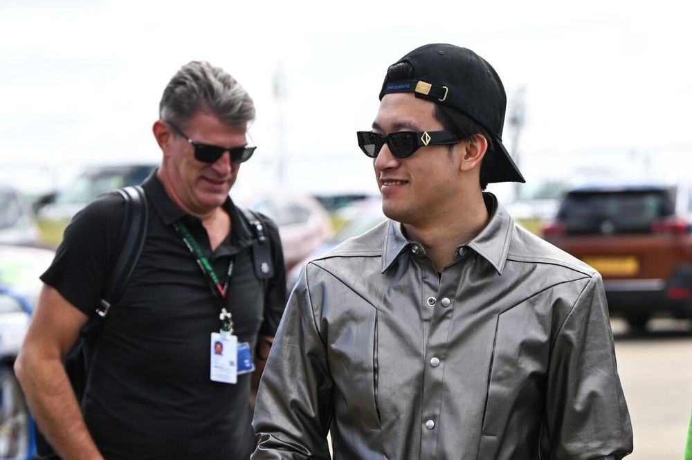 Nach Ferrari-Aus: Guanyu Zhou wird zum Ersatzfahrer bei Neueinsteiger Cadillac