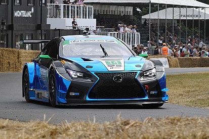Pruett escapa de incêndio em Goodwood