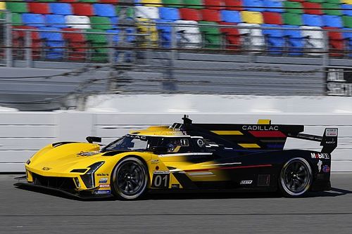 Daytona | 3a Ora: Cadillac supera le Acura, una BMW già KO