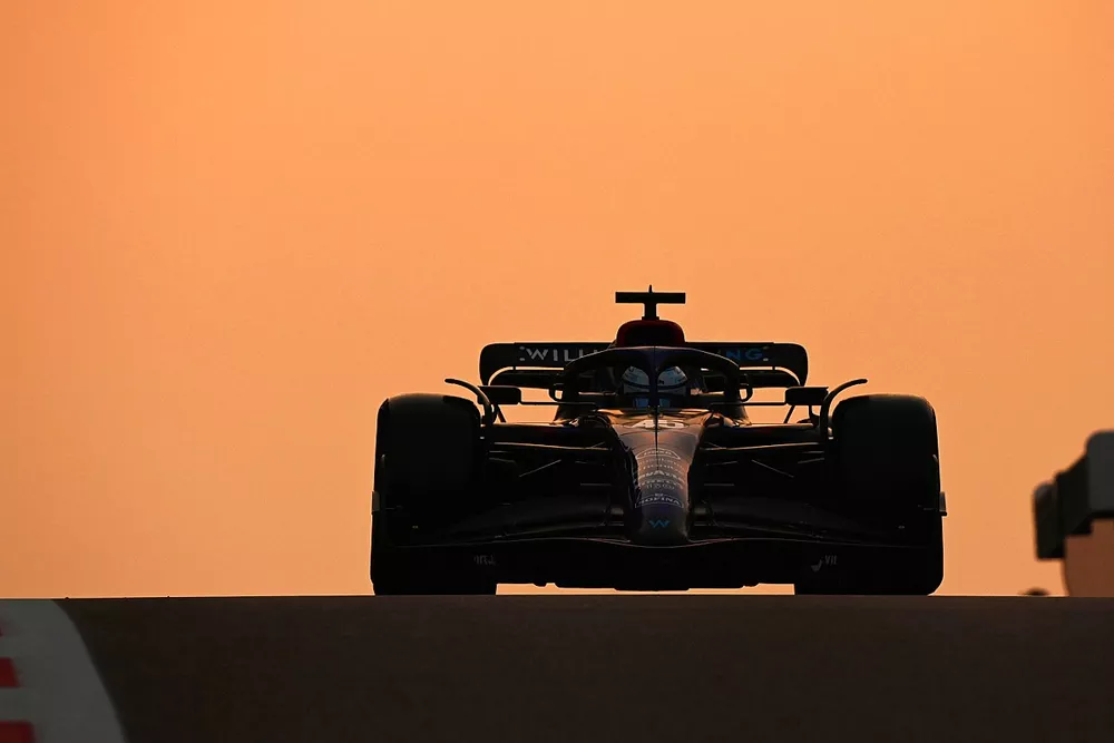 Logan Sargeant, Williams FW44 