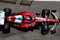 FIA multa a Ferrari por un error con los neum&aacute;ticos Leclerc el viernes en Imola