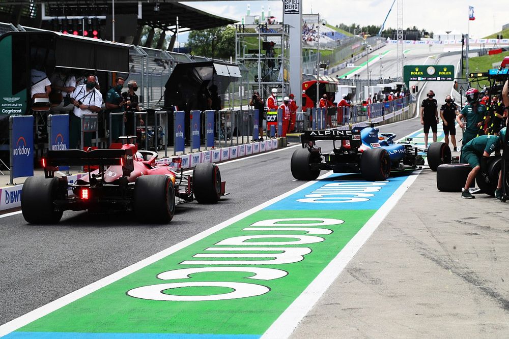 Fernando Alonso, Alpine A521, Charles Leclerc, Ferrari SF21
