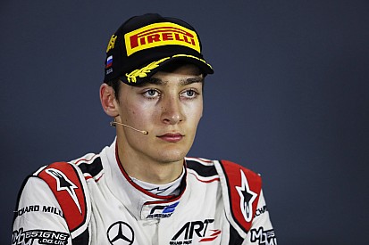 Mercedes-talent Russell bleef ondanks Ocon-soap geloven in F1-debuut