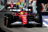 El mensaje en el volante de bienvenida de Ferrari F1 a Hamilton