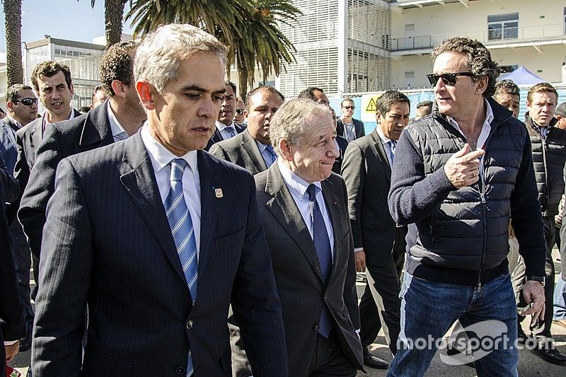 (Izq-Der) Miguel &Aacute;ngel Mancera Jefe de Gobierno de la Ciudad de M&eacute;xico, Jean Todt Presidente de la F