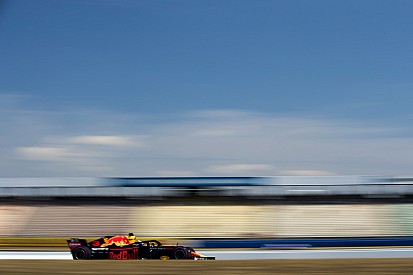 Verstappen teme a Ferrari y Mercedes; Ricciardo sueña con remontar