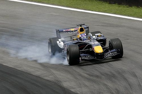 Un expiloto de Red Bull F1 fue atracado y agredido con bates