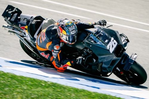 Dani Pedrosa advierte sobre MotoGP 2027: "Los neum&aacute;ticos pueden cambiarlo todo"