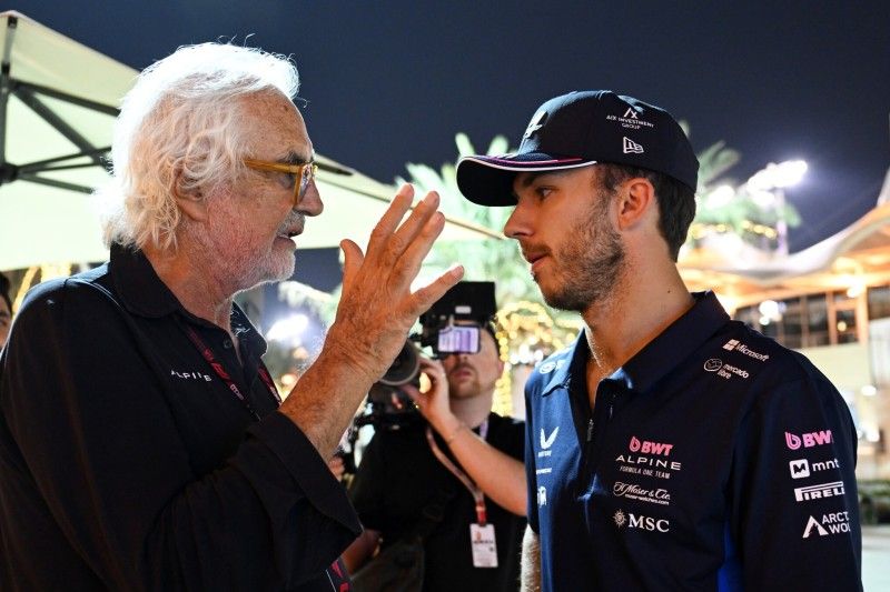 Pierre Gasly y Flavio Briatore