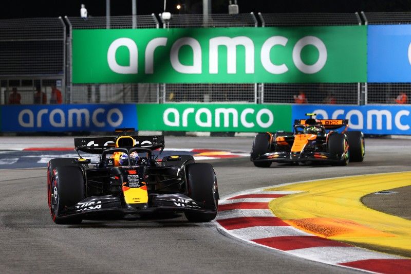 Max Verstappen y Lando Norris