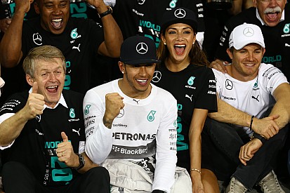 Scherzinger kétségbeesetten töröltetné Hamiltonnal közös videóját