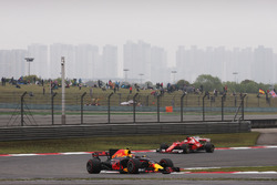 Макс Ферстаппен, Red Bull Racing RB13, Себастьян Феттель, Ferrari SF70H