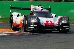 #2 Porsche Team Porsche 919 Hybrid: Тімо Бернхард, Брендон Хартлі, Ерл Бамбер