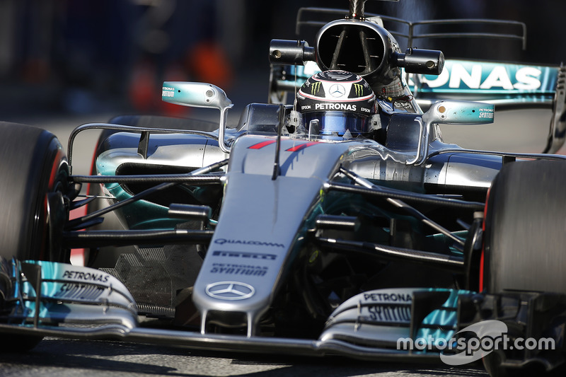 1º Valtteri Bottas, Mercedes AMG F1 W08, 1:19.705, ultrablandos (324 vueltas)
