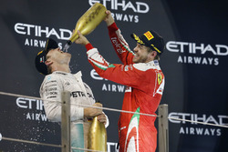 Podio: segundo lugar de Nico Rosberg, Mercedes AMG F1, tercer lugar Sebastian Vettel, Ferrari