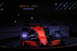 McLaren MCL32 tanıtılıyor