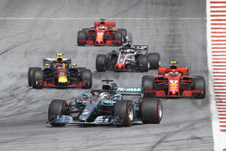 Lewis Hamilton, Mercedes AMG F1 W09, Max Verstappen, Red Bull Racing RB14, Kimi Raikkonen, Ferrari SF71H, Romain Grosjean, Haas F1 Team VF-18, Sebastian Vettel, Ferrari SF71H