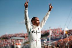 Le vainqueur Lewis Hamilton, Mercedes AMG F1