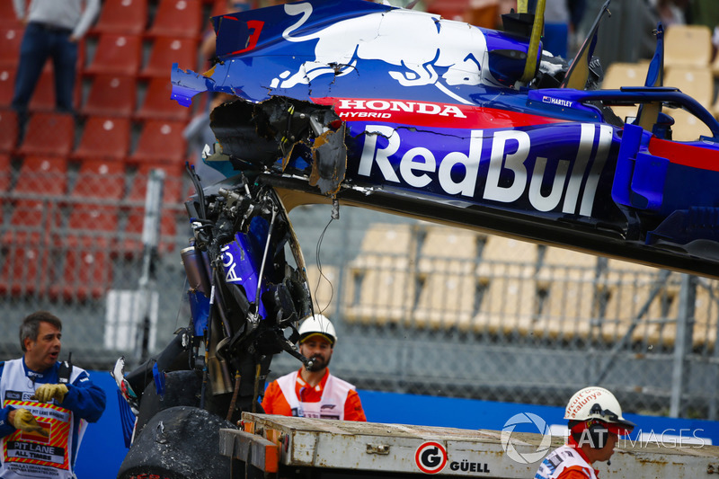 Kecelakaan Brendon Hartley, Toro Rosso STR13, saat FP3